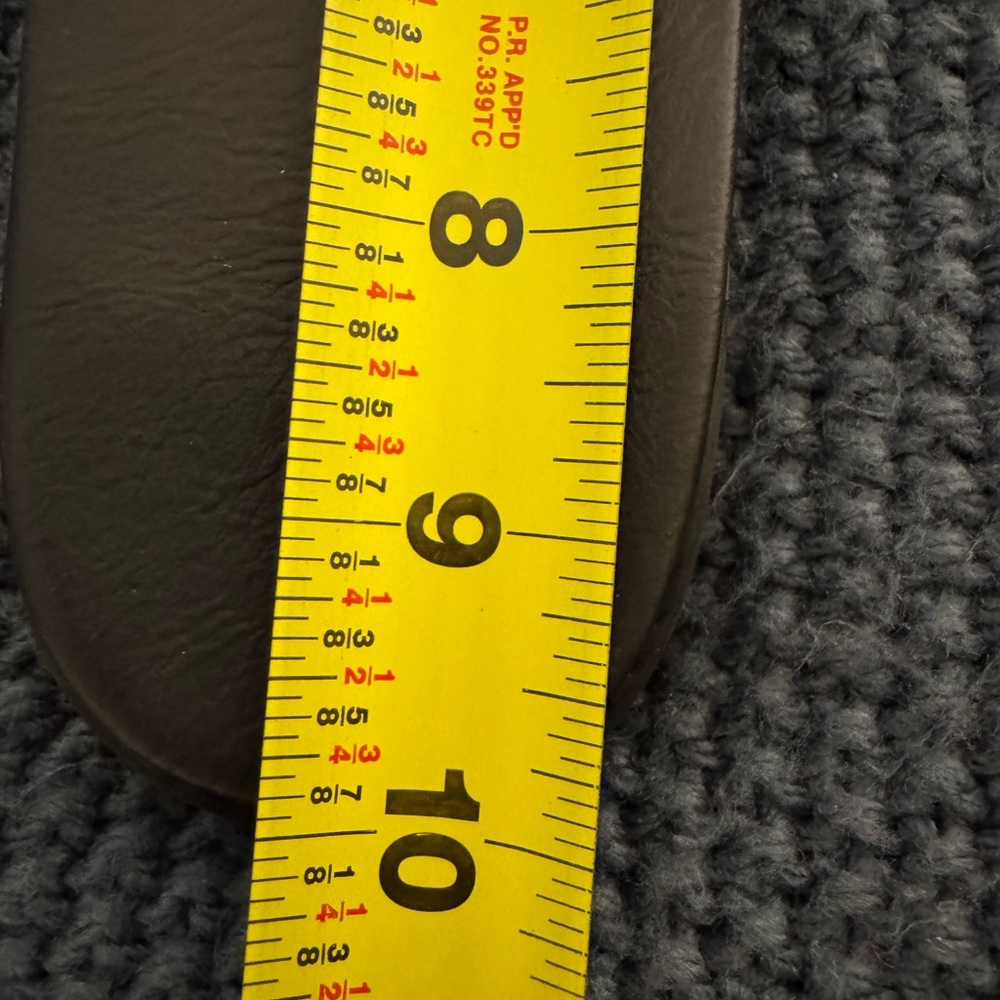 The Drop Two-Tone Designer Flat Sandals - Picture 5 of 5